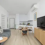 Stylish In Browary Warszawskie With Air Conditioning & Parking By Renters * Varsóvia