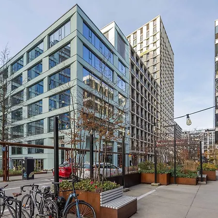 Stylish In Browary Warszawskie With Air Conditioning & Parking By Renters Appartement