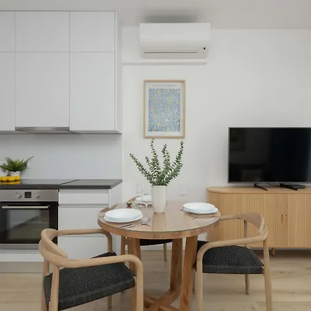 Stylish In Browary Warszawskie With Air Conditioning & Parking By Renters Apartman *